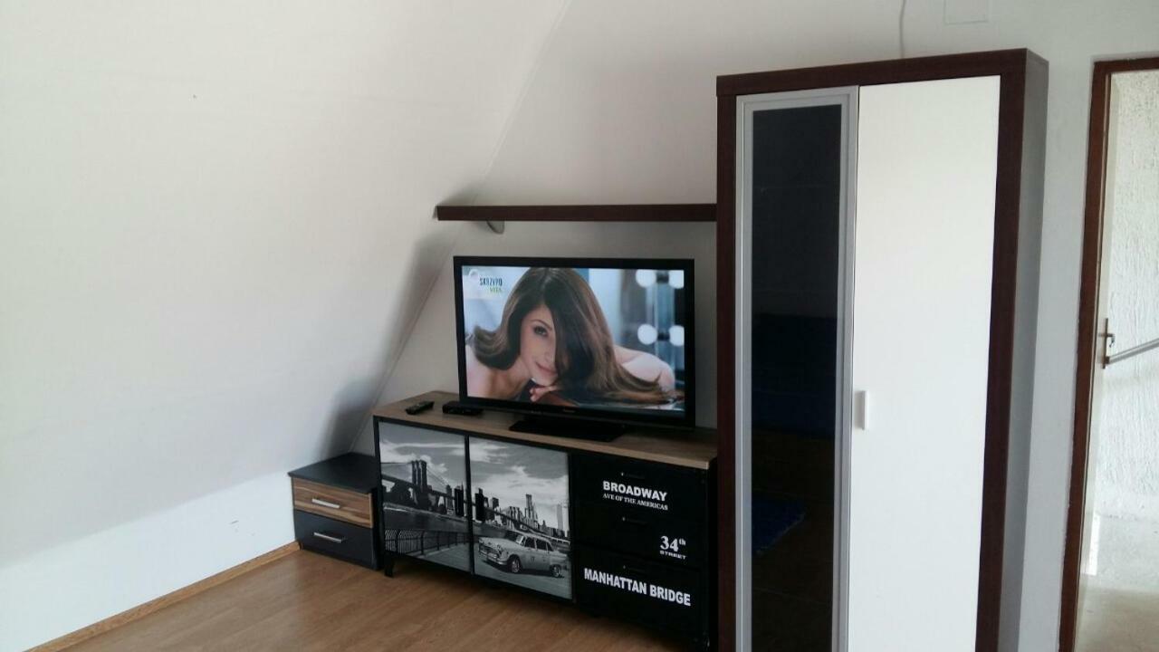 Apartments Lopac جادرانوفو المظهر الخارجي الصورة