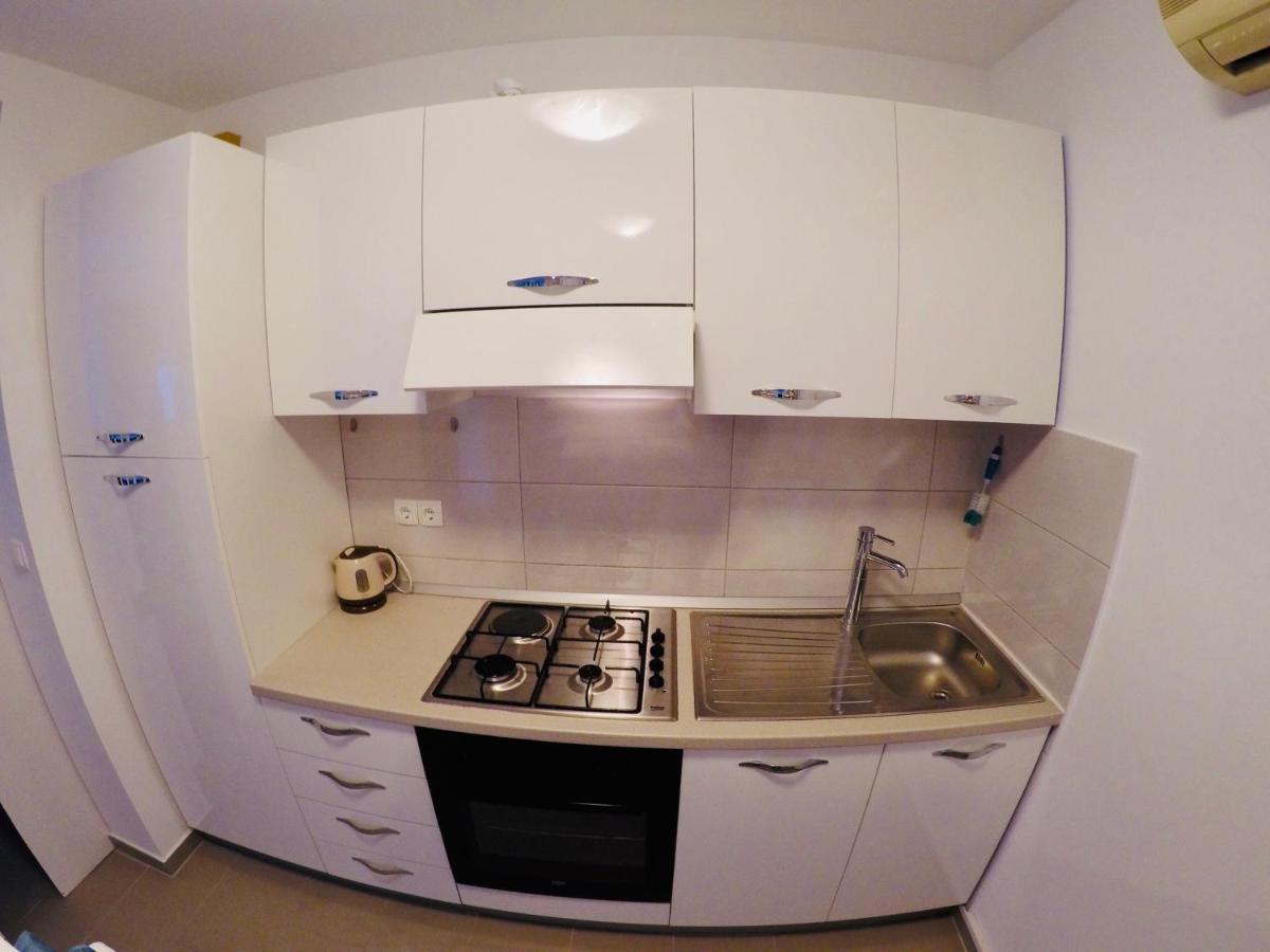 Apartments Lopac جادرانوفو المظهر الخارجي الصورة
